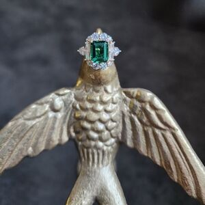 Emerald Green Gemstone Ring size 6